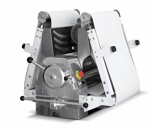 Настольная машина для раскатки теста